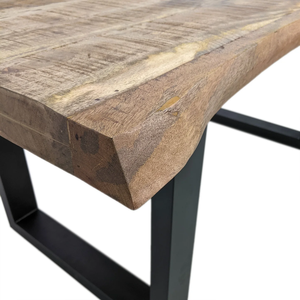 Table de salle à manger moderne pour la maison, la cuisine ou le bureau, avec plateau en bois de manguier massif, finition brute, surface lisse, pieds en métal en forme de U - Product Image 6