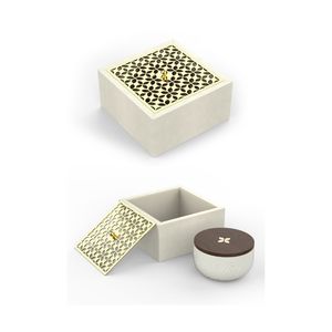 Boîte à chocolat élégante en bois et acrylique pour le rangement décoratif de chocolats, de bonbons et de fruits secs - Product Image 5