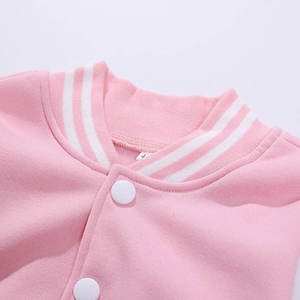 Chaqueta Varsity Rosa con Mangas Blancas y Ribete a Rayas, Estilo Béisbol Informal, Ropa Exterior para Niños Unisex, Prenda de Otoño - Product Image 2