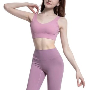 Soutien-gorge de sport pour femme, nouveau design, toutes tailles et couleurs disponibles, pour la gym, le fitness et les entraînements. - Product Image 4