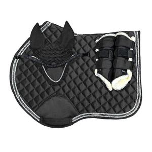 Ensemble de 4 tapis de selle pour cheval personnalisables de qualité supérieure – Équipement d'équitation durable, confortable et élégant avec tissu pailleté - Product Image 1
