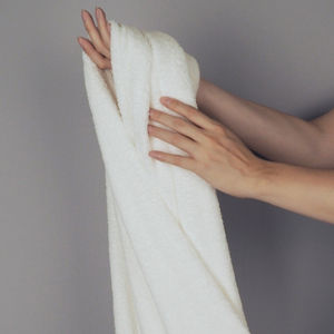 Toalla de Baño de Lujo Personalizada, Tejida, de Nailon Reciclable, Ecológica, Suave y Absorbente, con Diseño Personalizado para Uso Diario - Product Image 3