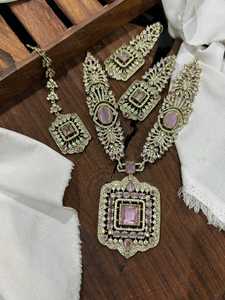 Nuevo collar de color moderno y a la moda con piedra de rubí, conjunto de aretes y tikka, aretes largos, conjunto de joyería nupcial. - Product Image 4