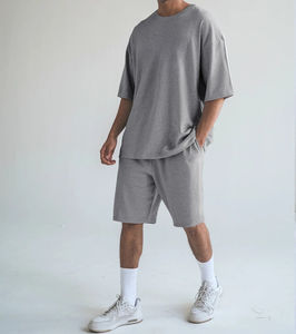 Ensemble de survêtement respirant deux pièces en molleton bouclette 300 g/m² de haute qualité pour homme, avec t-shirt pull-over et short personnalisé - Product Image 6