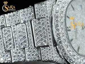 Montre automatique pour homme en moissanite, fabriquée à la main, personnalisable, pour les occasions spéciales, cadran rond analogique avec affichage jour et date, fabriquée en Inde - Product Image 4