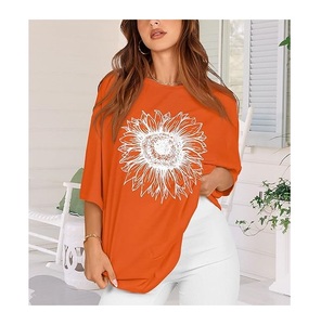 Service OEM – Nouveau design de t-shirt décontracté pour femme, imprimé numériquement, 100 % coton, manches courtes, col et épaules tombantes, confortable, grandes tailles - Product Image 2