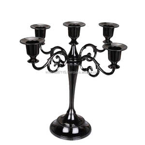 Único centro de mesa de candelabro de hierro de inspiración vintage para agregar encanto rústico a mesas, bodas o interiores tradicionales - Product Image 6