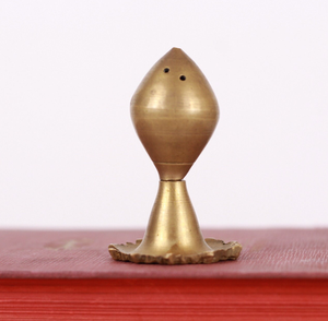 Porte-cure-dents artisanal en laiton pur, design antique, finition soignée, prix incroyable, porte-encens en laiton - Product Image 1