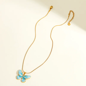 Collar con colgante de mariposa para mujer con esmalte artesanal en acero inoxidable 304 con cadena de serpiente y 0.03µm - Product Image 3
