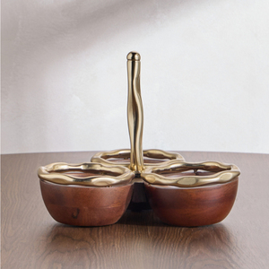 Ensemble de service à trois bols dorés avec centre en émail blanc motif floral, plat à noix divisé en métal, plateau de centre de table - Product Image 4