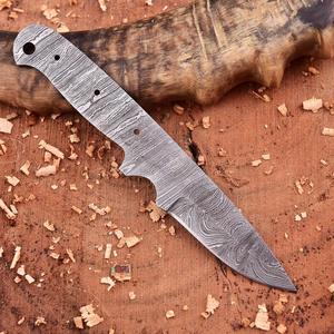 Lame de couteau Skinner en acier Damas de 8 pouces, brut, pour la fabrication de couteaux faits main, forgée à la main, en acier à haute teneur en carbone, lame non finie - Product Image 5