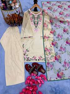 Trajes de Lujo Farshi de 2 Piezas para Mujer, Estilo Modesto Formal, Diseño Sólido con Decoración de Encaje y Cuentas, Estilo Pakistaní e Indio, Venta al Por Mayor en Pakistán - Product Image 6