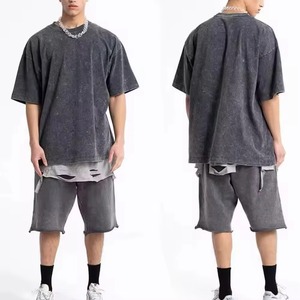 เสื้อยืดและกางเกงขาสั้นเซ็ตสตรีทแวร์สไตล์วินเทจ ล้างสีแบบแอซิด ฟอกสีซีดจาง ทรงบ็อกซี่ โอเวอร์ไซส์ สำหรับผู้ชาย - Product Image 3