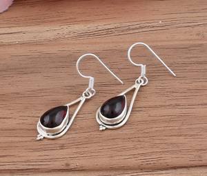 ต่างหูห้อยพลอยโกเมนแดงธรรมชาติ ขายส่ง เงินแท้ 925 ทำด้วยมือ ต่างหูห้อยประดับอัญมณี สำหรับงานแต่งงานและงานปาร์ตี้ - Product Image 5