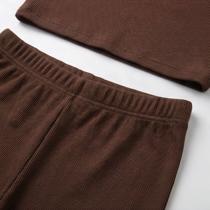 Conjunto Deportivo de 2 Piezas para Mujer, Top Corto Acanalado Marrón Sólido y Pantalones Cortos por Encima de la Rodilla, Cuello Redondo, Sin Mangas, Transpirable, Tejido - Product Image 5