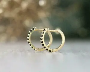 Pendientes de Aro de Moissanita, Plata de Ley 925, Chapados en Oro, Minimalistas, Pequeños, Tipo Huggie, Joyería para Mujer, Diamante Tishya, 2.5 g - Product Image 1