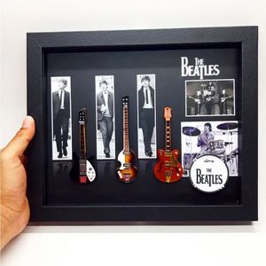 Marco Musical de los Beatles Negro de 11.8 x 9.8 Pulgadas con Guitarra y Caja de Sombra de Vidrio para Regalos Musicales y Souvenirs - Product Image 2