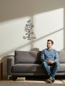 Arte de Pared Boho Hecho a Mano en Hierro con Función para Colgar, con Silueta Festiva de Copa de Vino y Detalles de Hojas Doradas - Product Image 6