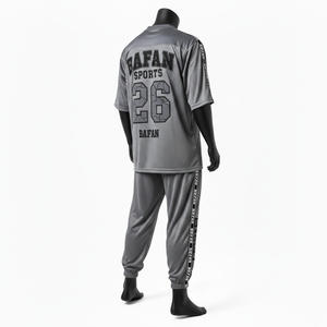 Conjunto de Jersey y Pantalón Deportivo para Hombre en Malla de Poliéster Premium, 180 GSM, Transpirable, Color Gris, con Paneles Laterales con Transferencia Térmica, 2 Piezas - Product Image 5