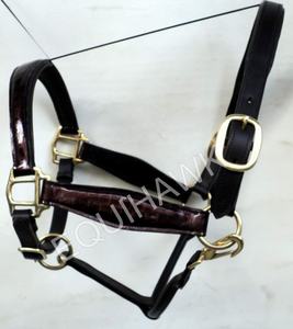Licol de cheval de selle anglais léger en cuir doucement rembourré avec une conception de bride de quincaillerie en laiton élégante - Product Image 4