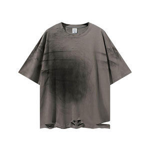 T-shirt pour homme en tissu respirant, léger et délavé à l'acide, nouveau modèle élégant. - Product Image 4