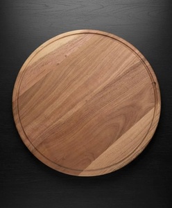 Tabla de cortar redonda de madera premium con ranura para jugos, construcción gruesa y resistente, apta para cuchillos, para cortar, servir y preparar en la cocina. - Product Image 1