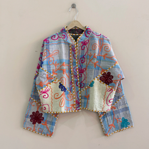Veste courte pour femme, style bohème, en tissu kantha brodé à la main, style indien. - Product Image 1