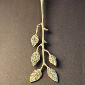 Fourchette à salade de luxe en acier inoxydable, design branche dorée avec feuilles, artisanale, durable et écologique - Product Image 5