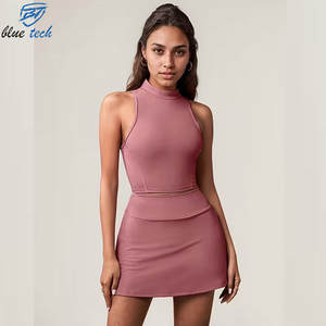 Ensemble de vêtements de sport pour femmes grandes tailles, haut sans manches pour l'entraînement avec jupe de tennis taille haute, impression de logo personnalisé OEM - Product Image 5