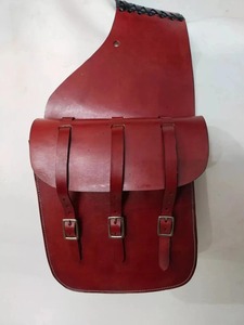 Bolsa de cuero para silla de montar estilo western, fabricada en India, con 3 correas para caballo, disponible con calidad y precio de exportación. - Product Image 1