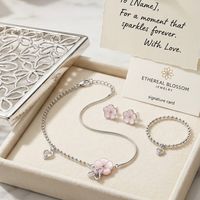 Verzilverde ketting met roze Sakura-bloemhanger voor vriendin, verjaardagscadeau, Valentijnsdag, jubileumaccessoires