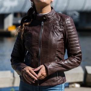 Nouvelles vestes pour femmes en cuir véritable, style vintage, avec logo personnalisé, fermeture éclair marron, pour l'hiver, style streetwear. - Product Image 3