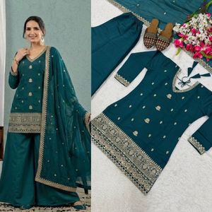 Top de seda romana pesada de diseñador con bordado, con Sharara Palazzo y Dupatta de Mal Chanderi |   Vestido de Fiesta con Lentejuelas de 3mm para Bodas - Product Image 5