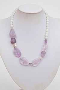 Collar con Colgante de Resina Personalizado, Joyería de Resina Hecha a Mano, Collar de Moda Único, Regalo para Mujer, Diseño Moderno - Product Image 3