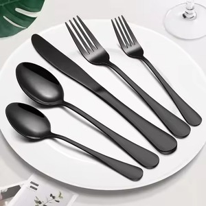 Juego de cubiertos minimalistas de metal con mangos de madera, acabado de alto brillo, apto para lavavajillas, para uso en catering. - Product Image 6