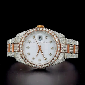 นาฬิกา Iced Out VVS Moissanite หน้าปัดมุกขาว ตัวบอกชั่วโมงประดับเพชร ตัวเรือนโรสโกลด์ทูโทน ฝังเพชรเต็มเรือน ผลิตในสวิสเซอร์แลนด์ นาฬิกาหรูสำหรับผู้ชาย - Product Image 1