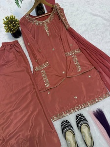 Nouvelle Robe de Créateur Tendance, Coupe Palazzo, avec Dupatta et Manches Parapluie, en Crêpe Naturel Lourd Brodé, Entièrement Cousue, pour les Occasions Festives - Product Image 6