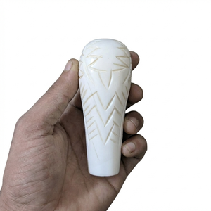 Statue de tête d'oiseau en résine sculptée à la main, sculpture d'animal en polyrésine durable pour la décoration de maison de luxe, ornement mural de jardin - Product Image 1