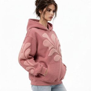 Sweat à capuche pour femme avec impression en relief, en matière douce, coupe moderne, idéal pour le streetwear et le style de vie contemporain - Product Image 5