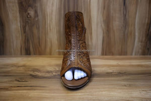 Handmade Real <b>Leather</b> Women Western Stylish <b>Tooled</b> <b>Leather</b> Casual Outdoor Flower Footwear Open Toe Sandals - Product Image 4