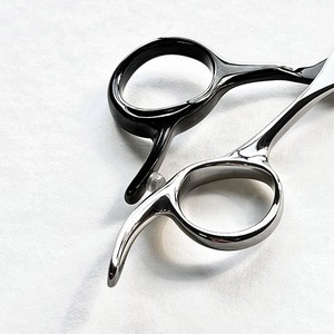 Ciseaux à cheveux professionnels pour barbier, 6,5 pouces, ciseaux à effiler, design unique, vis réglable, lame incurvée, pointe plaquée titane - Product Image 4