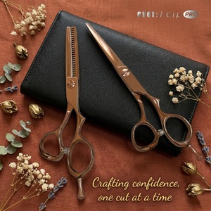 Tijeras de Belleza de Acero Inoxidable VG10 de 6 Pulgadas para Mano Derecha con Punta Afilada y Mango Ergonómico Mediano - Product Image 3