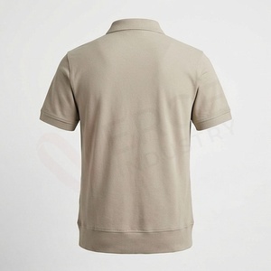 Polo en tricot à manches courtes beige pour homme avec fermeture éclair, design uni décontracté, coupe classique - Product Image 2