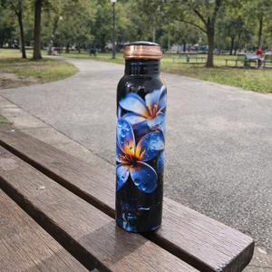 Botella de Cobre Estampada Estilo Botella de Cerveza, Decorativa de Lujo, Estética, para Almacenamiento en Cocina, a Prueba de Fugas, para Uso en Hoteles, Transparente con Diseño Floral - Product Image 1