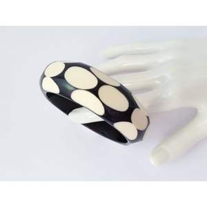 กำไลข้อมือเรซิ่นและไม้คริสตัลสุดหรู เครื่องประดับแฟชั่นที่ประณีต - Product Image 2