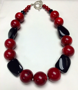 Collar de Resina Moderno y Elegante con Cuentas y Cadenas para Fiesta - Product Image 4