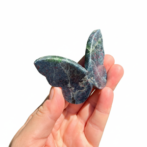 Ailes de papillon en rubis et kyanite naturels, sculptées dans le cristal, pierre énergétique, spécimen minéral de guérison pour la décoration de la maison et du bureau, vente en gros - Product Image 3