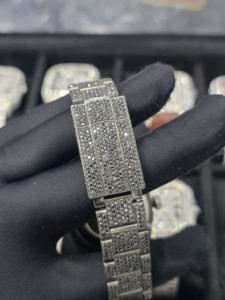 Montre mécanique de luxe style Hip Hop, sportive, avec cadran à chiffres romains incrusté de strass noirs, affichage de la date, moissanite, bracelet de 16 mm - Product Image 5