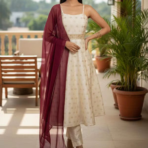 Ensemble Kurta et pantalon long évasé pour femme, couleur marron, avec dupatta en mousseline de coton, tenue ethnique élégante et festive, vêtements indiens et pakistanais - Product Image 1