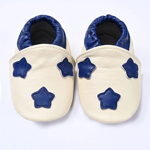 Zapatillas Deportivas para Bebé al por Mayor, Diseño de Cuero, Cordones Elásticos sin Atar, Color Personalizado, Venta al por Mayor de Fábrica en Sialkot - Product Image 1